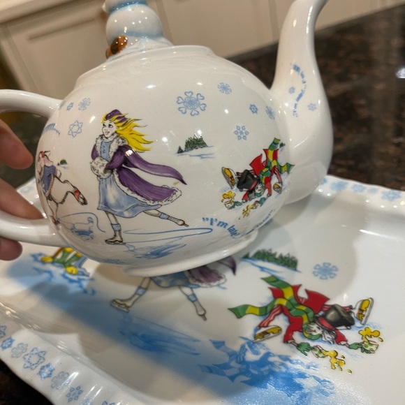 Alice in Wonderland cafe by Paul Cardeau teapot and platter - Picture 7 of 9